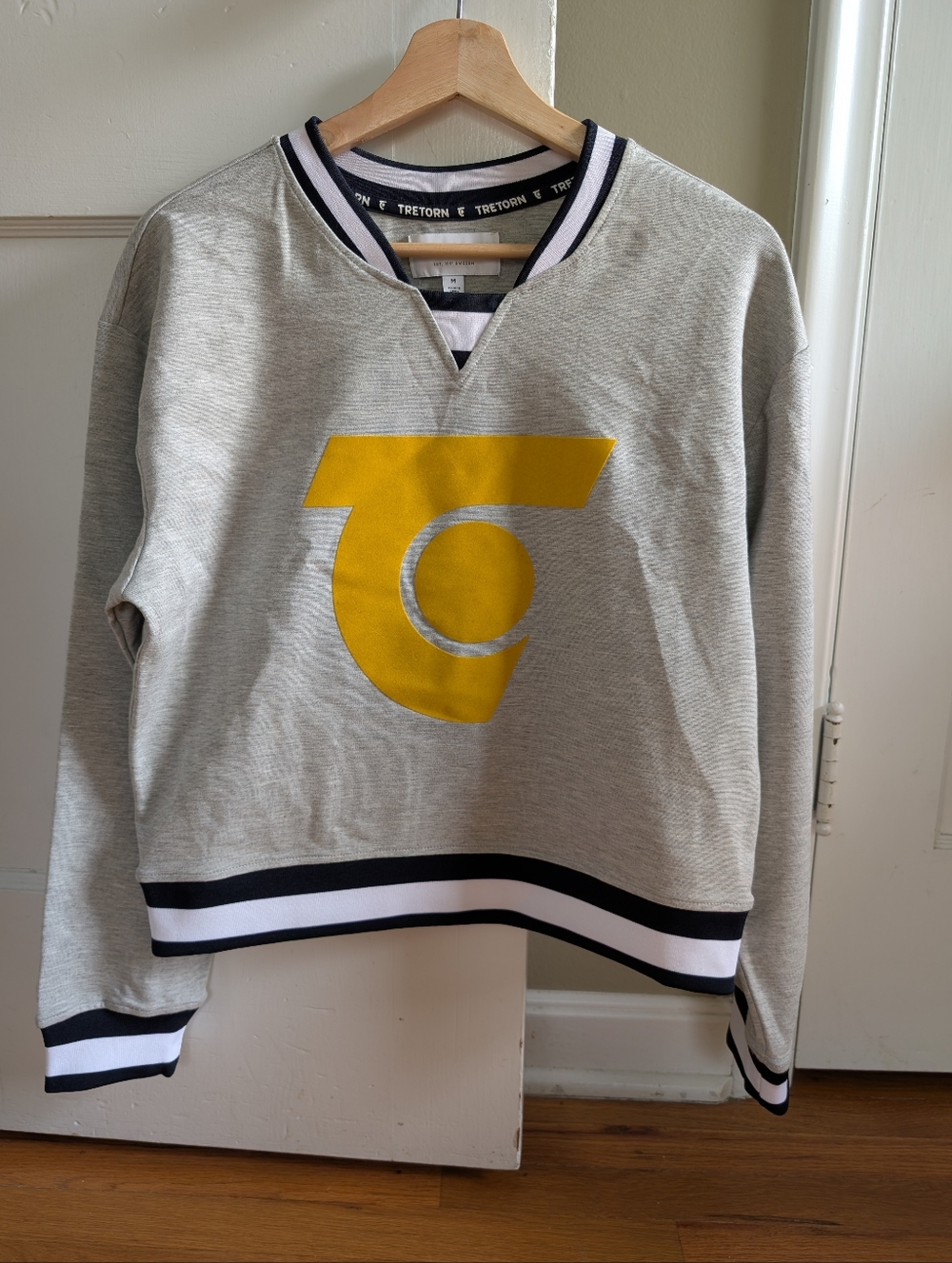 Anthropologie Tretorn Logo Sweatshirt 19” P2P Size M